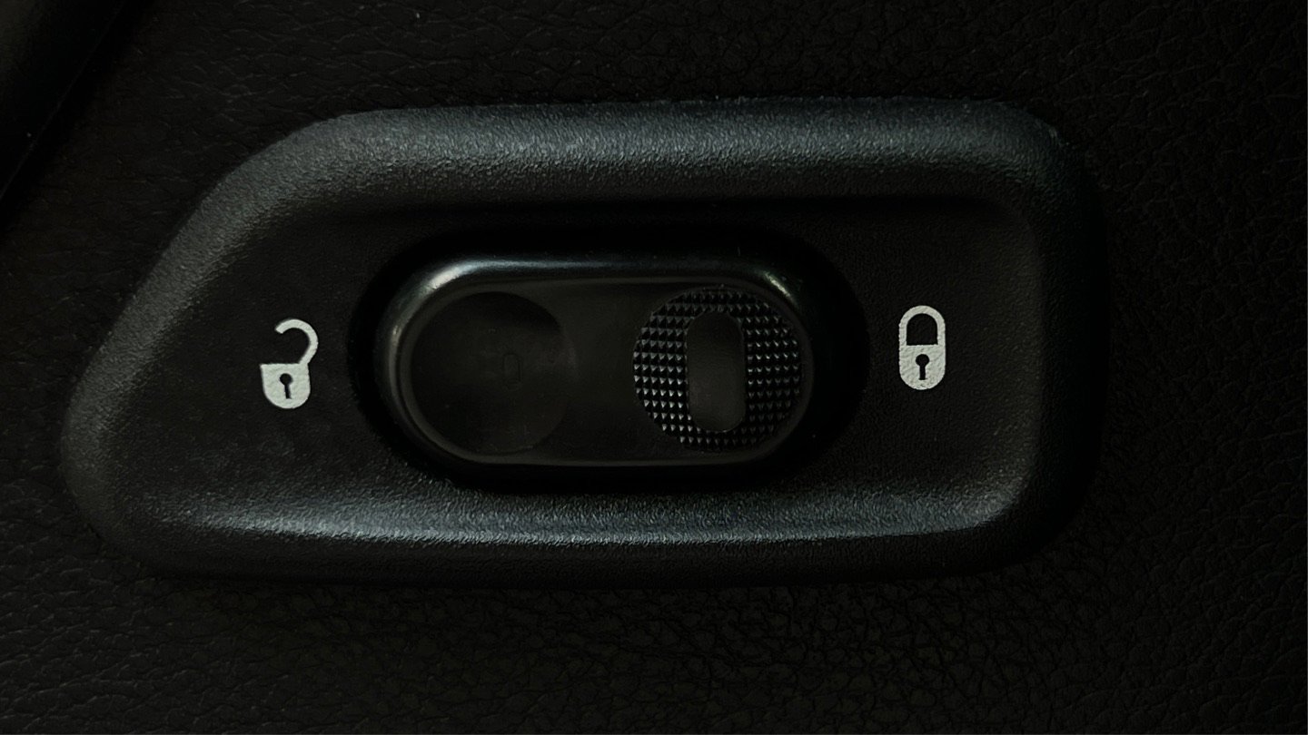 Used 2015 Jeep Wrangler Unlimited Sport w/ Quick Order Package 24S AWD/4WD image 40