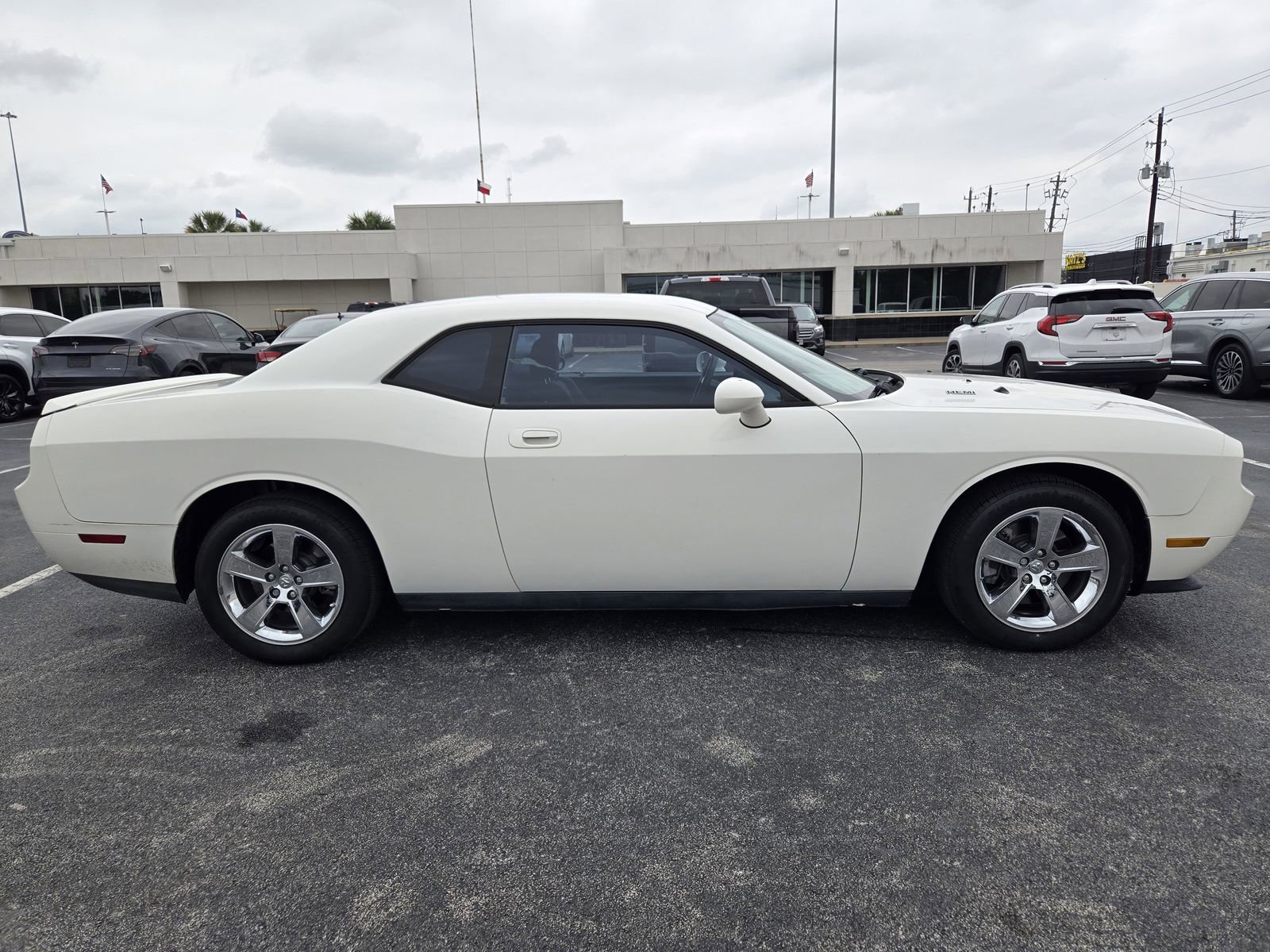 Used 2009 Dodge Challenger R/T RWD image 5