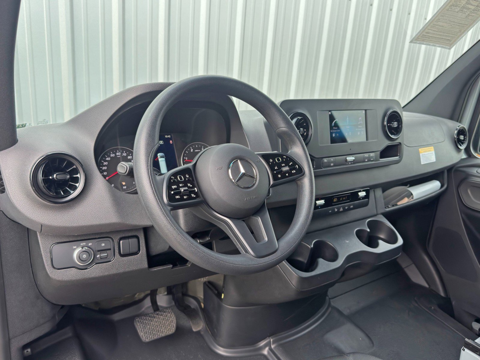 Used 2023 Mercedes-Benz Sprinter 2500 w/ Acoustic Package image 13