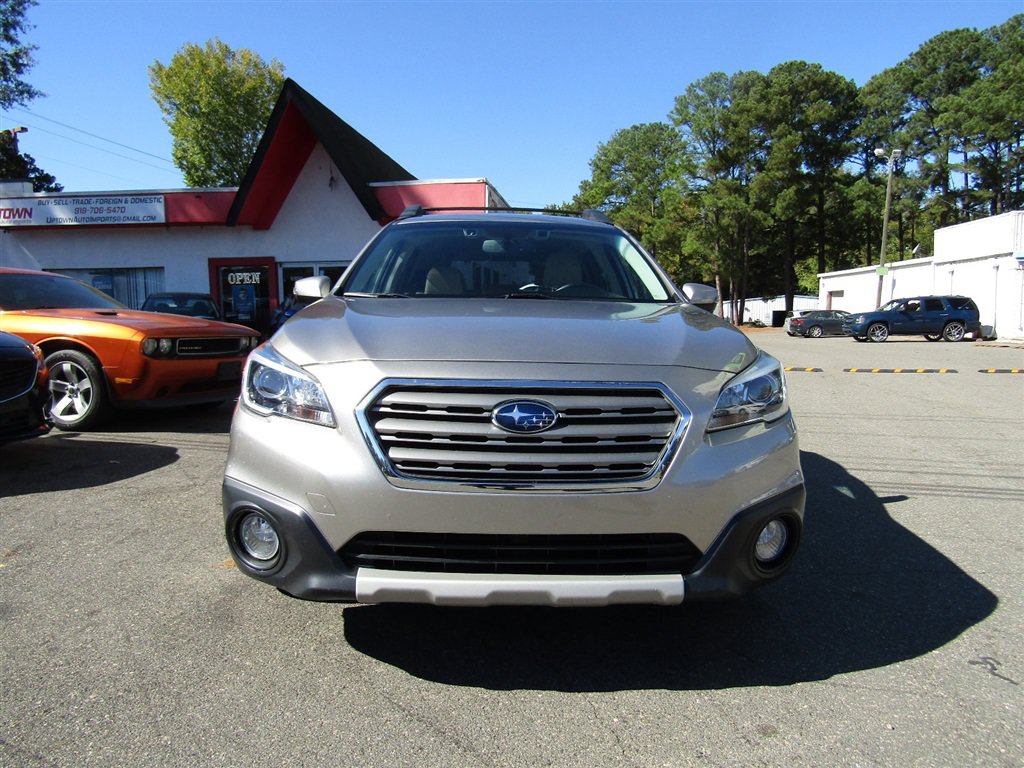 Used 2015 Subaru Outback 2.5i Premium AWD/4WD image 3