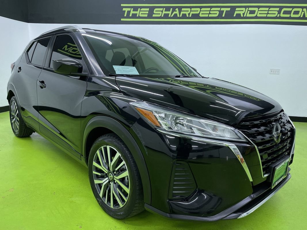 Used 2021 Nissan Kicks SV image 2