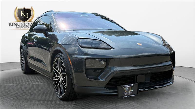 Used 2024 Porsche Macan 4 Electric AWD/4WD image 7