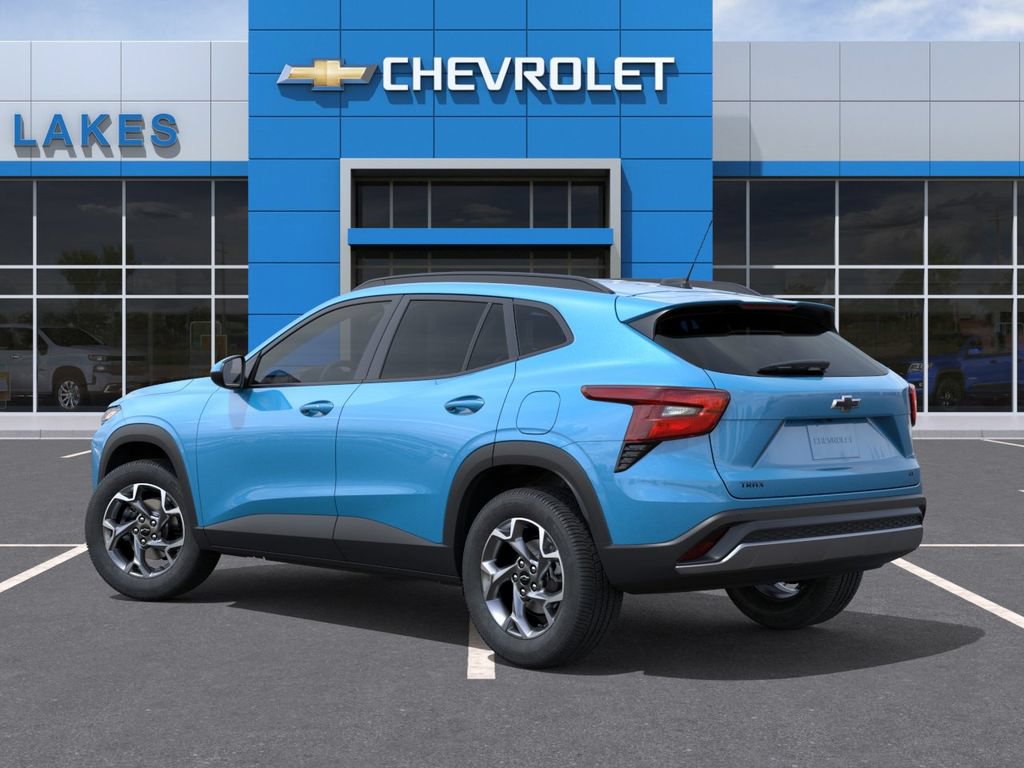 New 2026 Chevrolet Trax LT w/ Driver Confidence Package FWD image 3