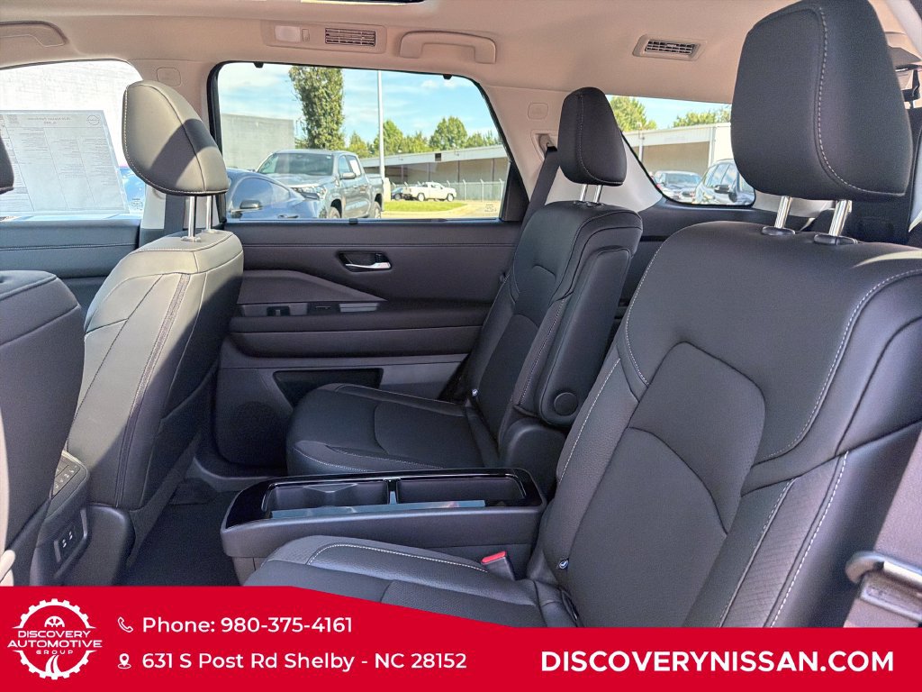 New 2026 Nissan Pathfinder SL FWD image 30