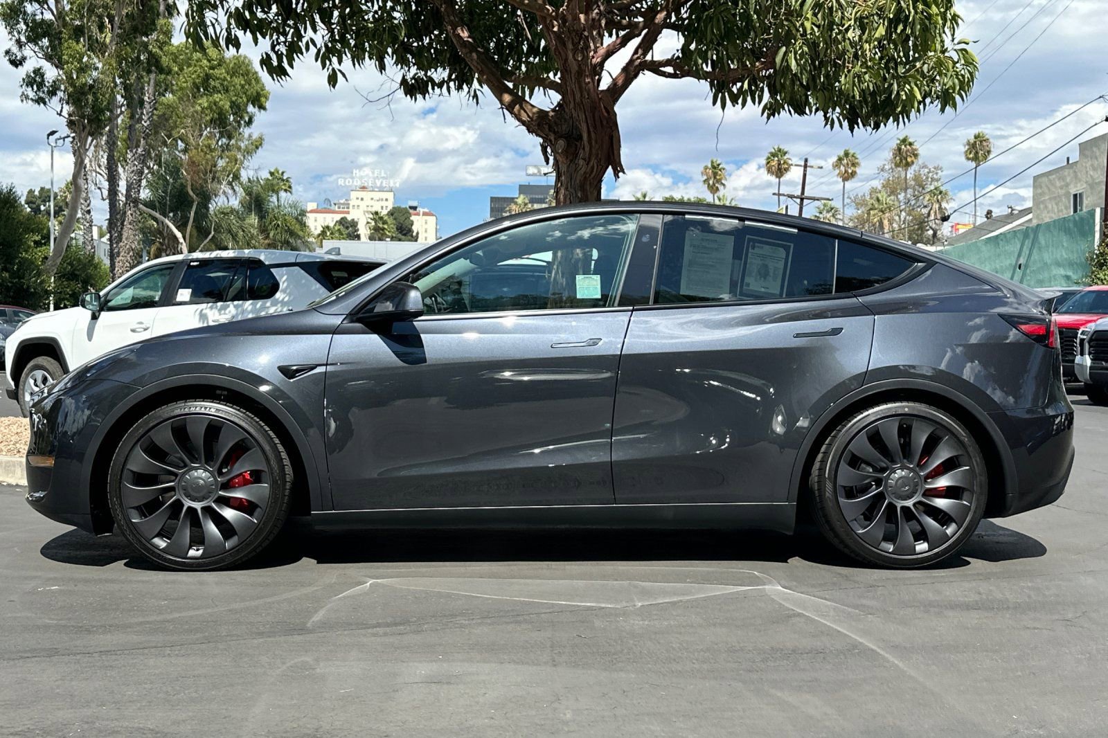 Used 2024 Tesla Model Y Performance AWD/4WD image 7