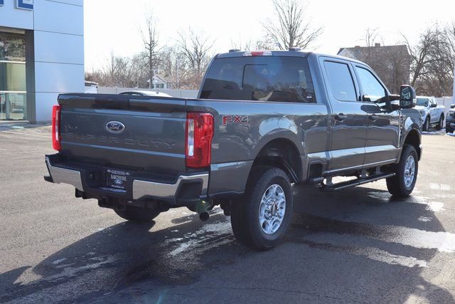 New 2026 Ford F250 XLT w/ FX4 Off-Road Package AWD/4WD image 3