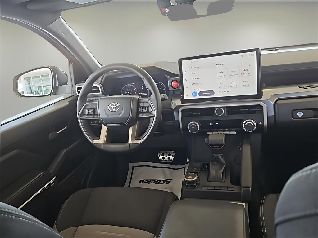 Used 2025 Toyota Tacoma 4x4 Double Cab Hybrid image 25