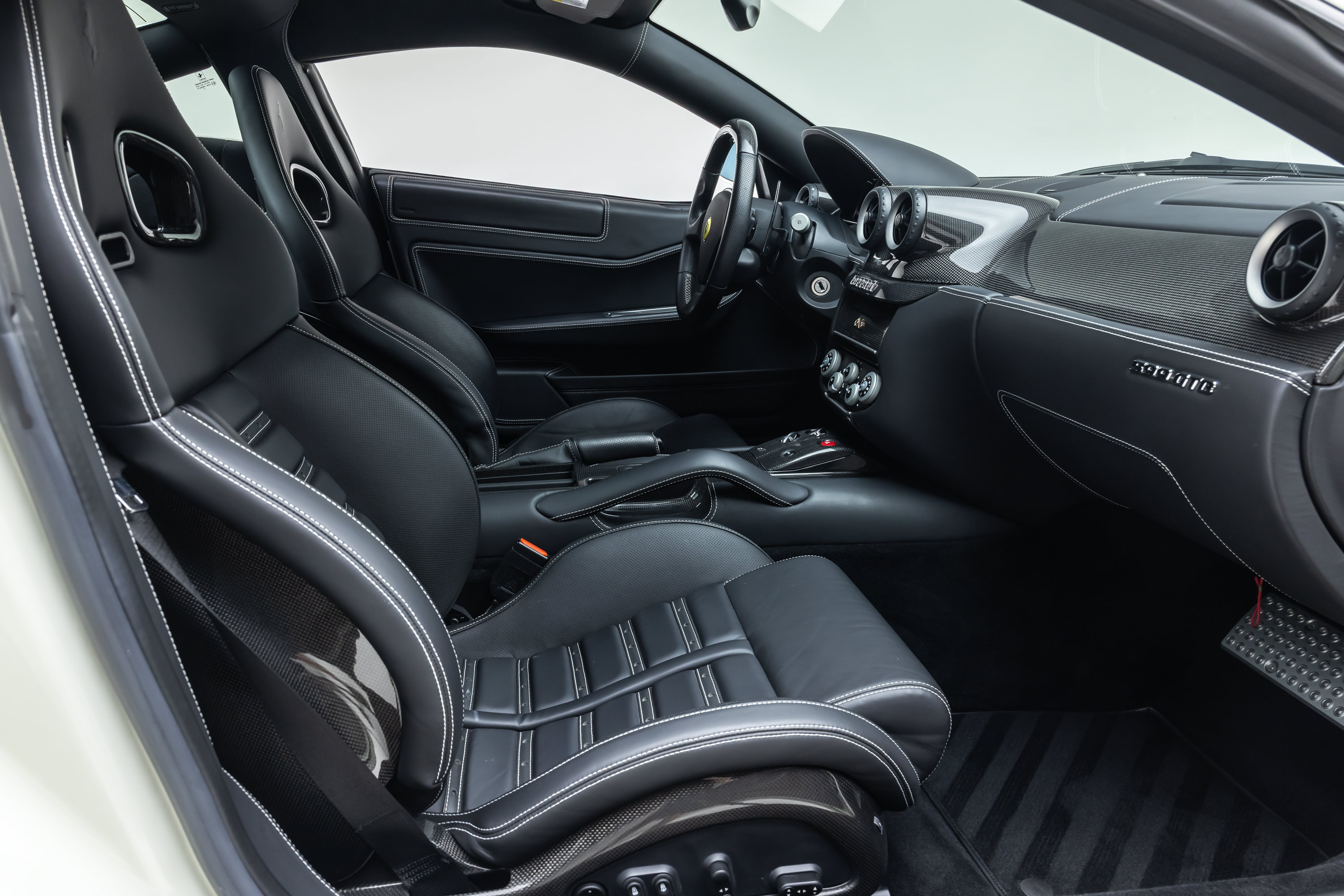Certified 2010 Ferrari 599 GTB Fiorano RWD image 46