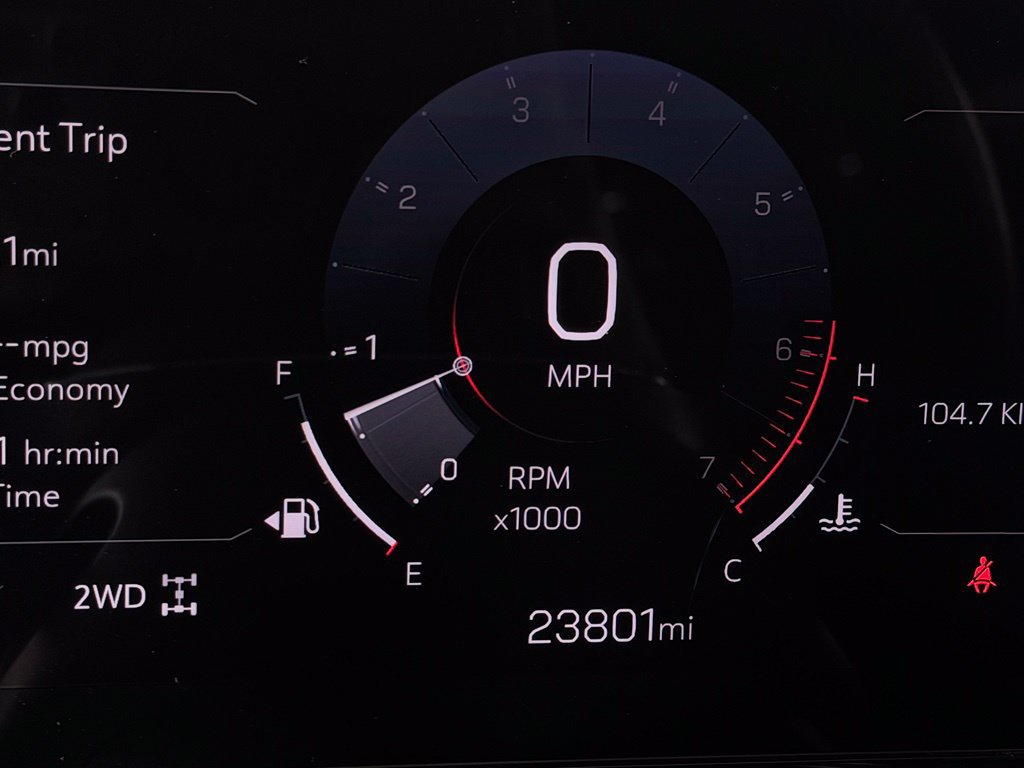 Used 2025 GMC Yukon XL Denali AWD/4WD image 19