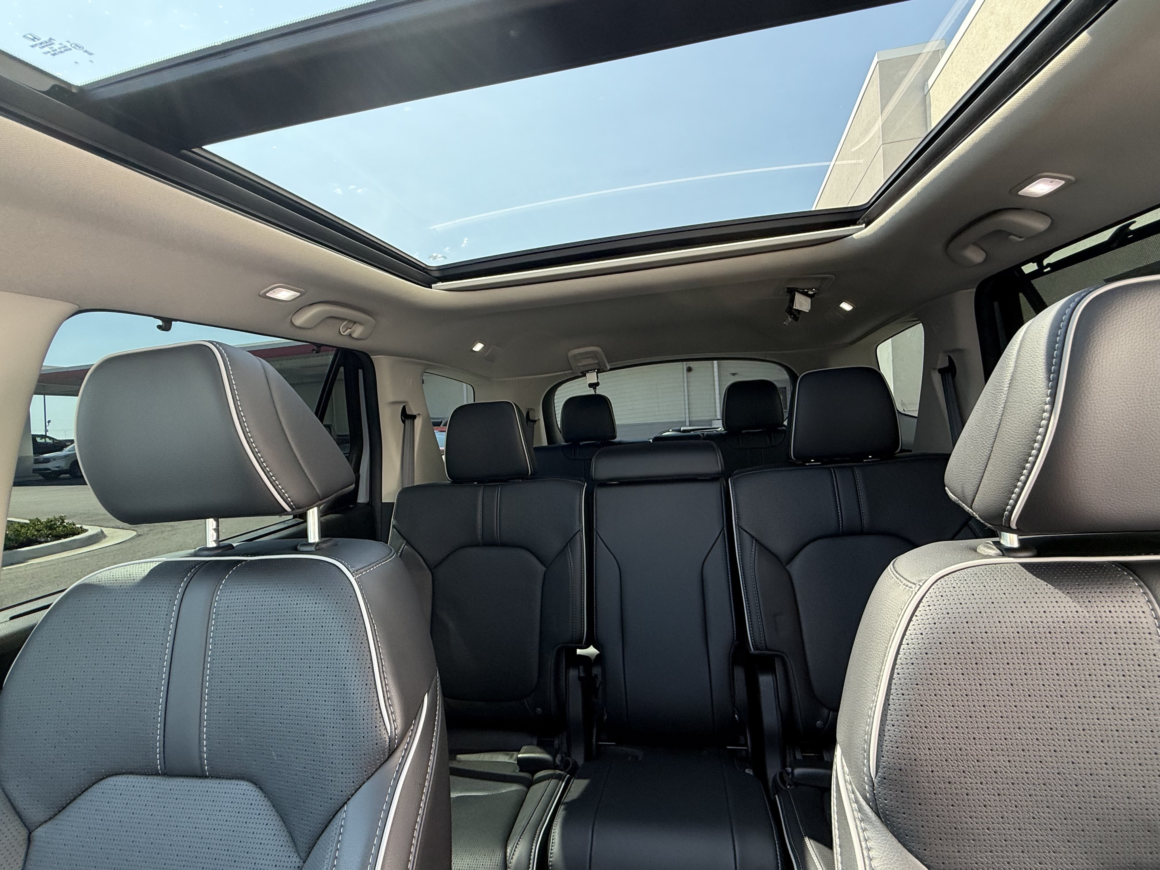Used 2024 Honda Pilot Elite image 49
