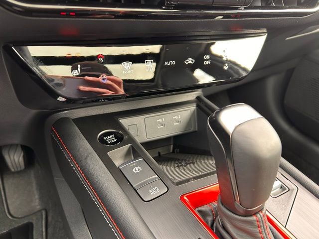 New 2025 Nissan Kicks SR w/ SR Premium Package image 16