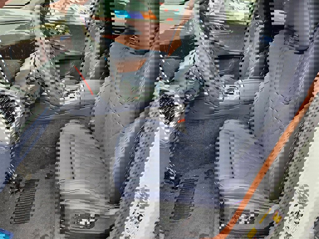 New 2026 BMW XM Label Red w/ M Driver's Package image 8