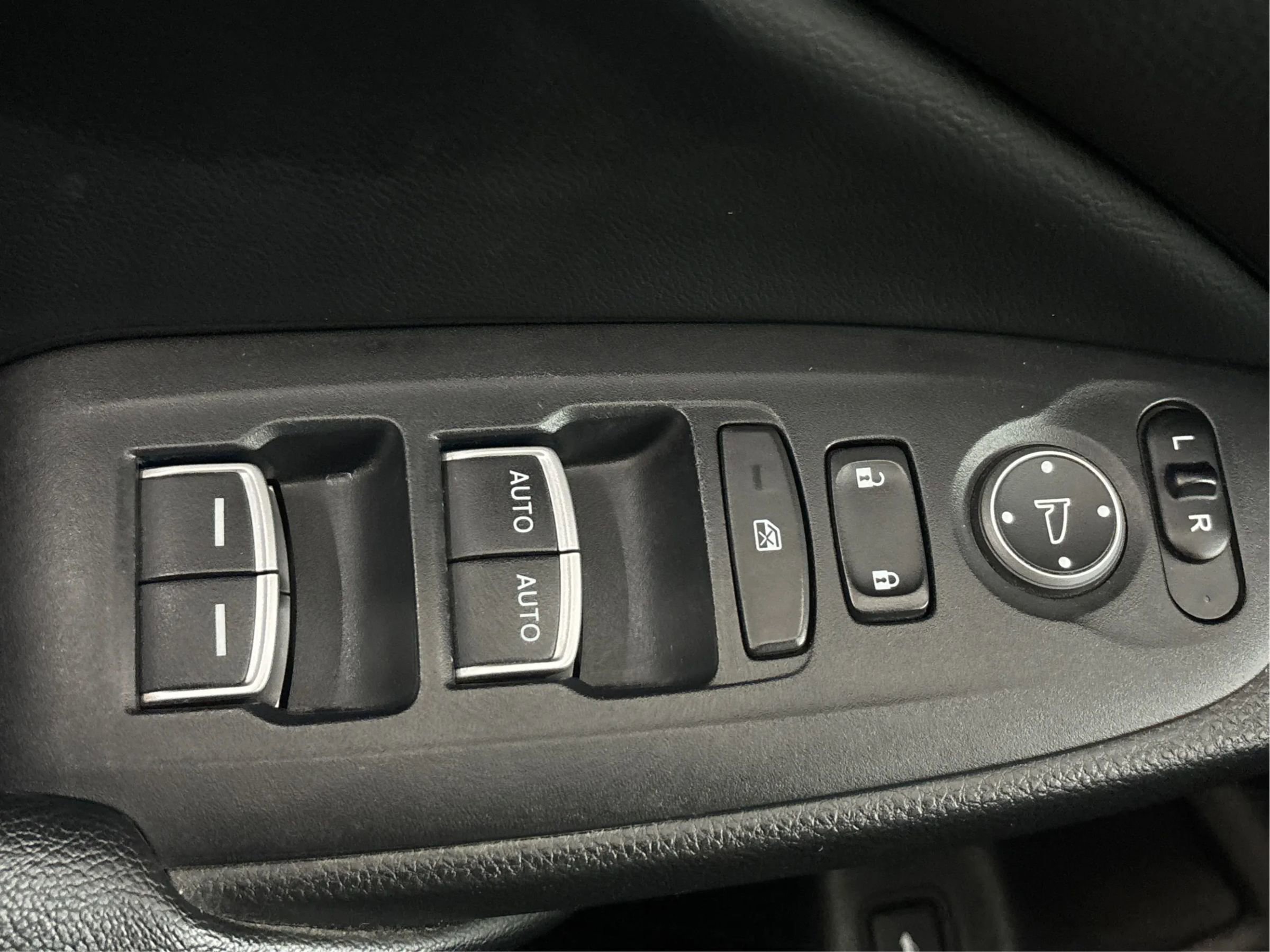 Used 2018 Honda Accord LX image 40