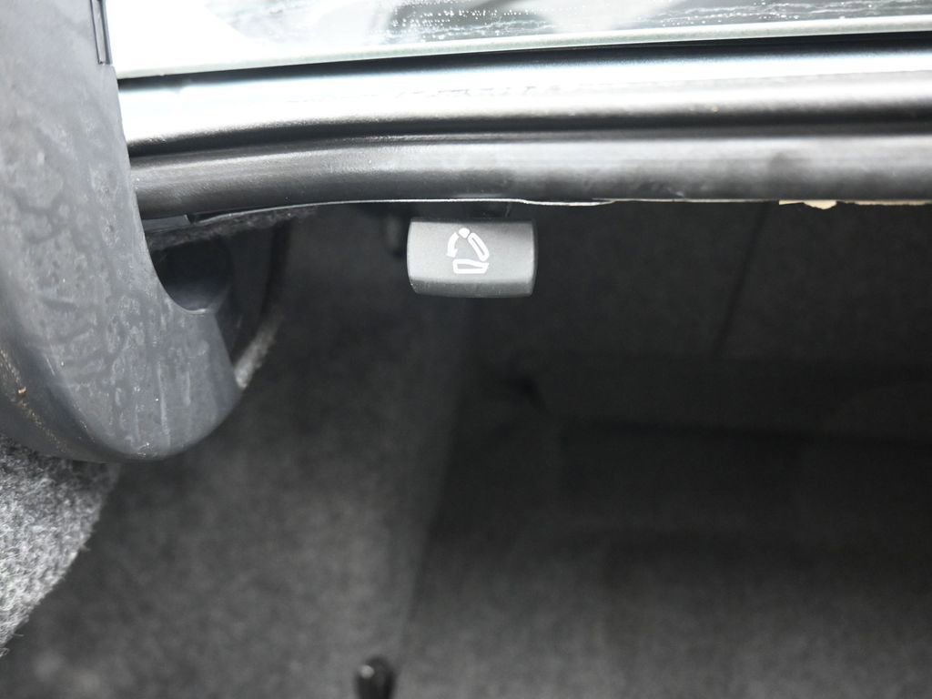 Used 2014 Volkswagen Passat 1.8T Wolfsburg Edition image 40