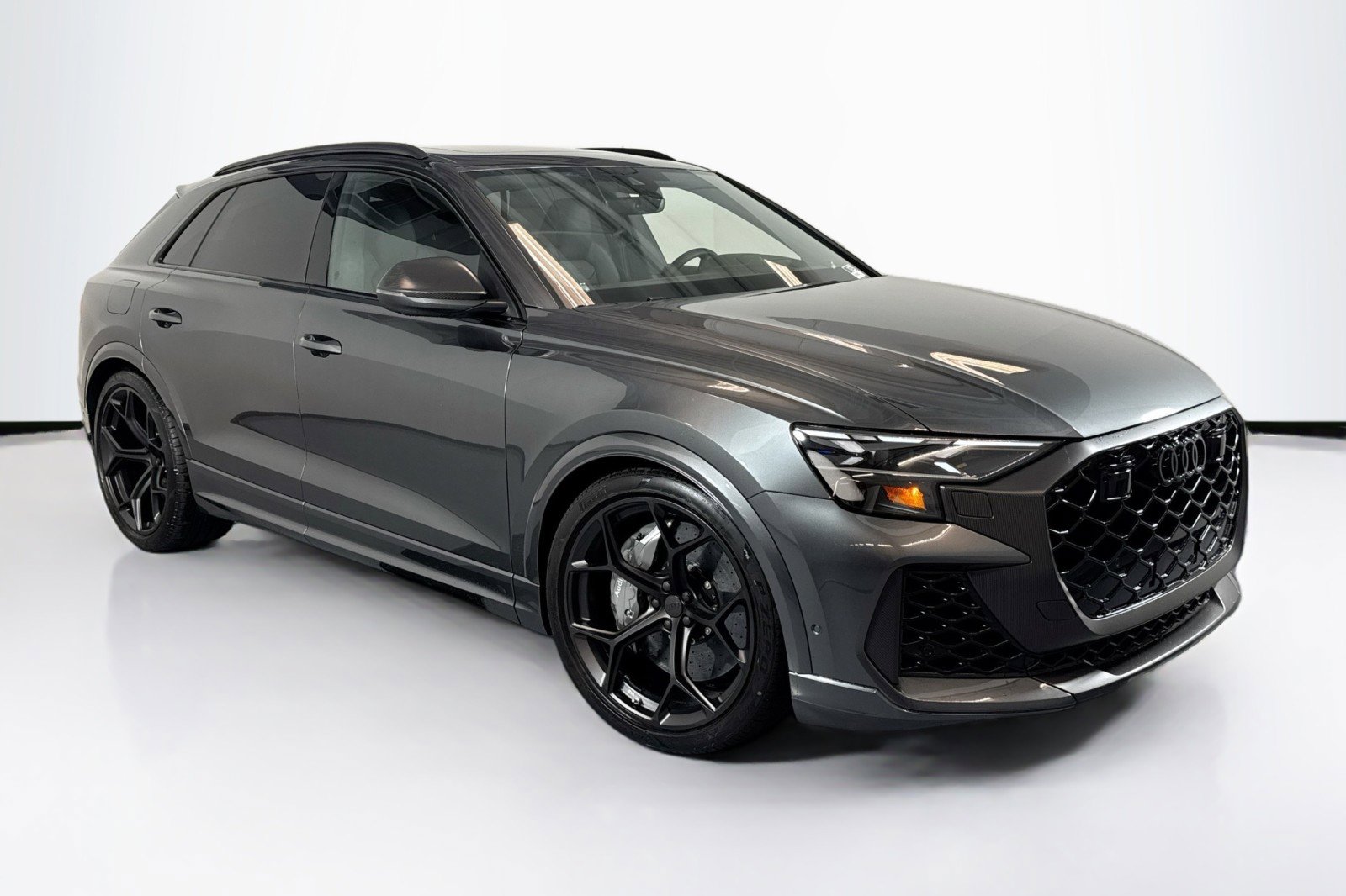 New 2026 Audi RS Q8 performance image 3