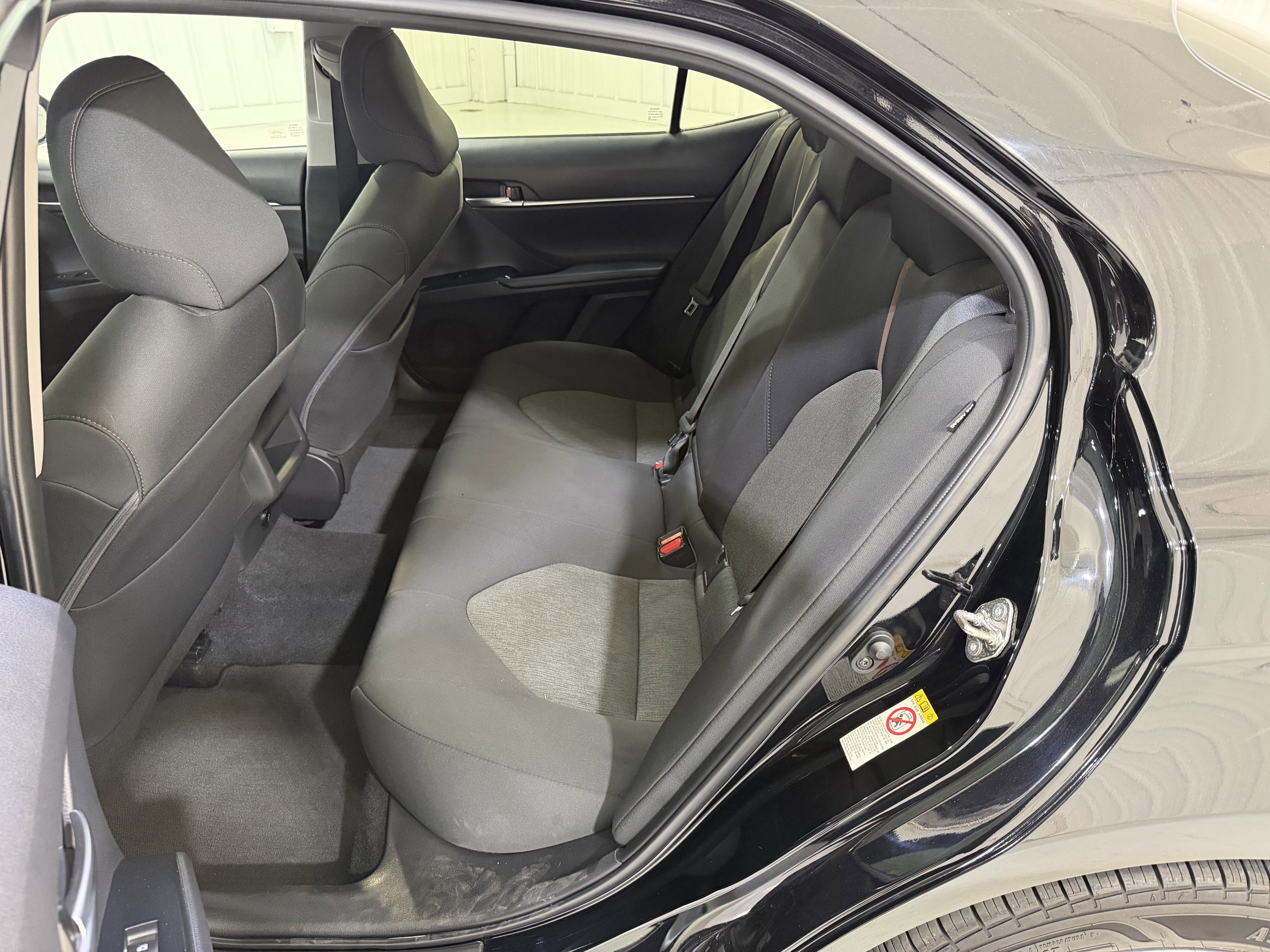 Used 2018 Toyota Camry LE w/ Convenience Package image 11