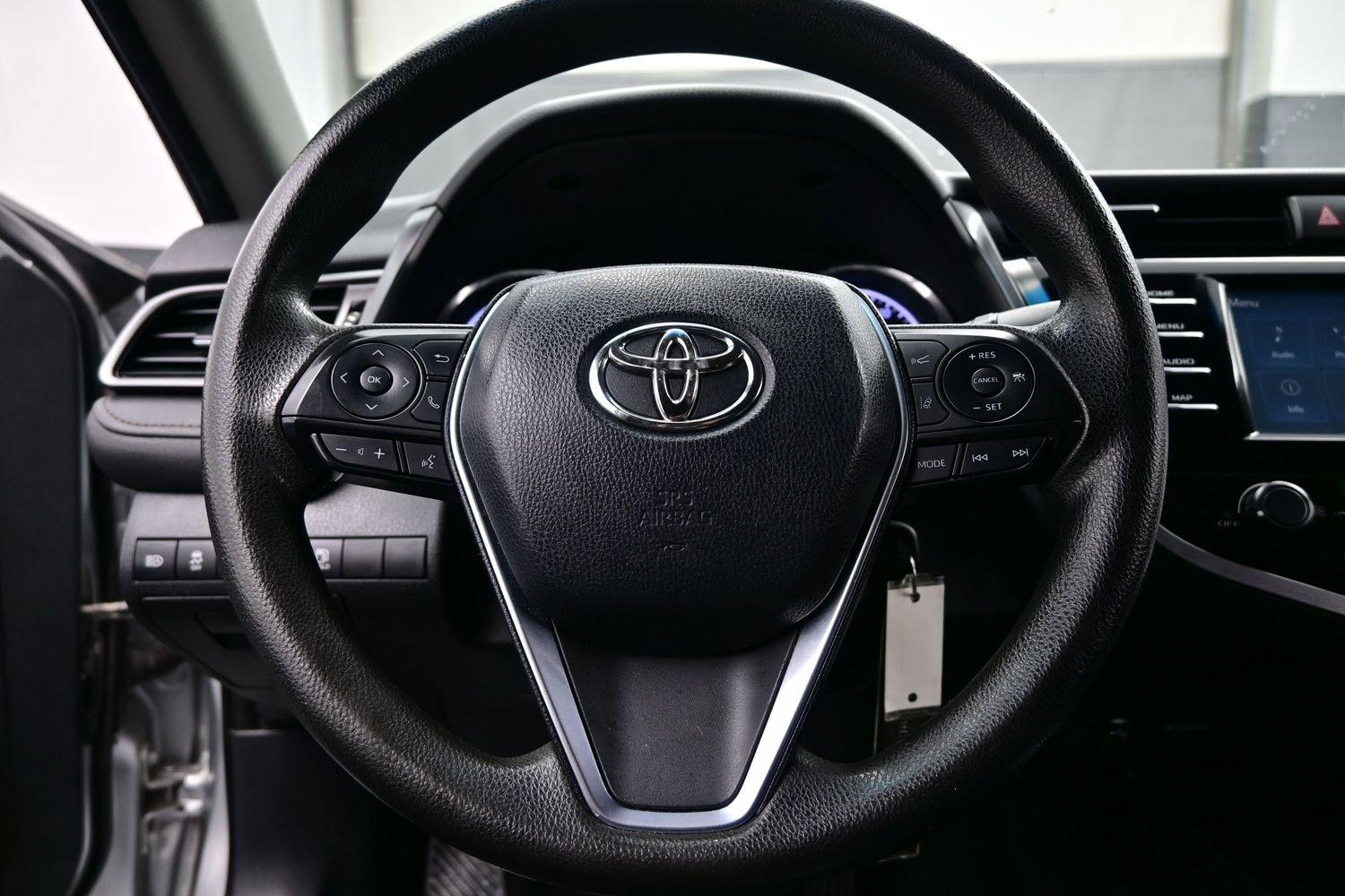 Used 2019 Toyota Camry LE FWD image 22