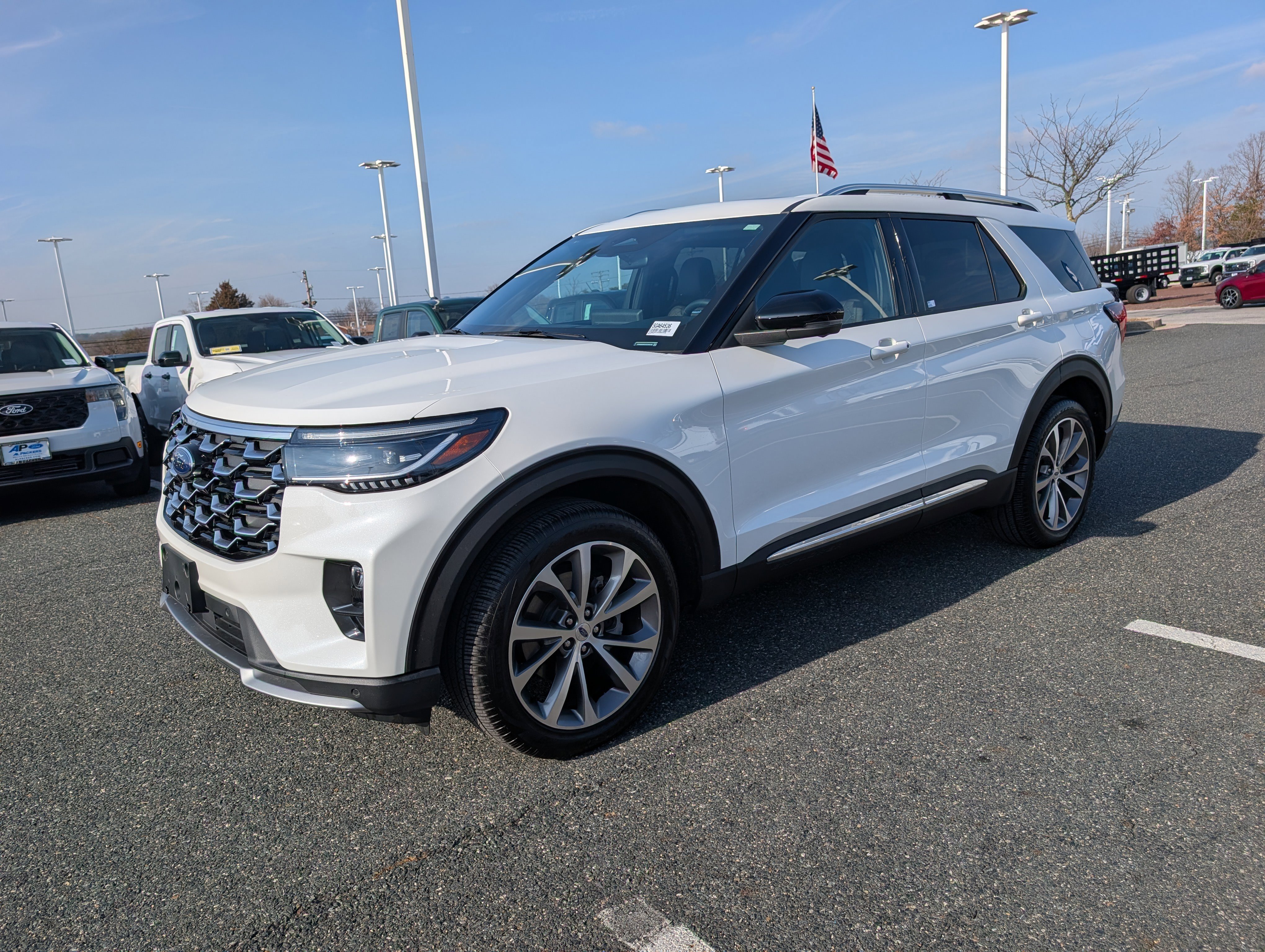 Used 2025 Ford Explorer Platinum w/ Ultimate Package image 7