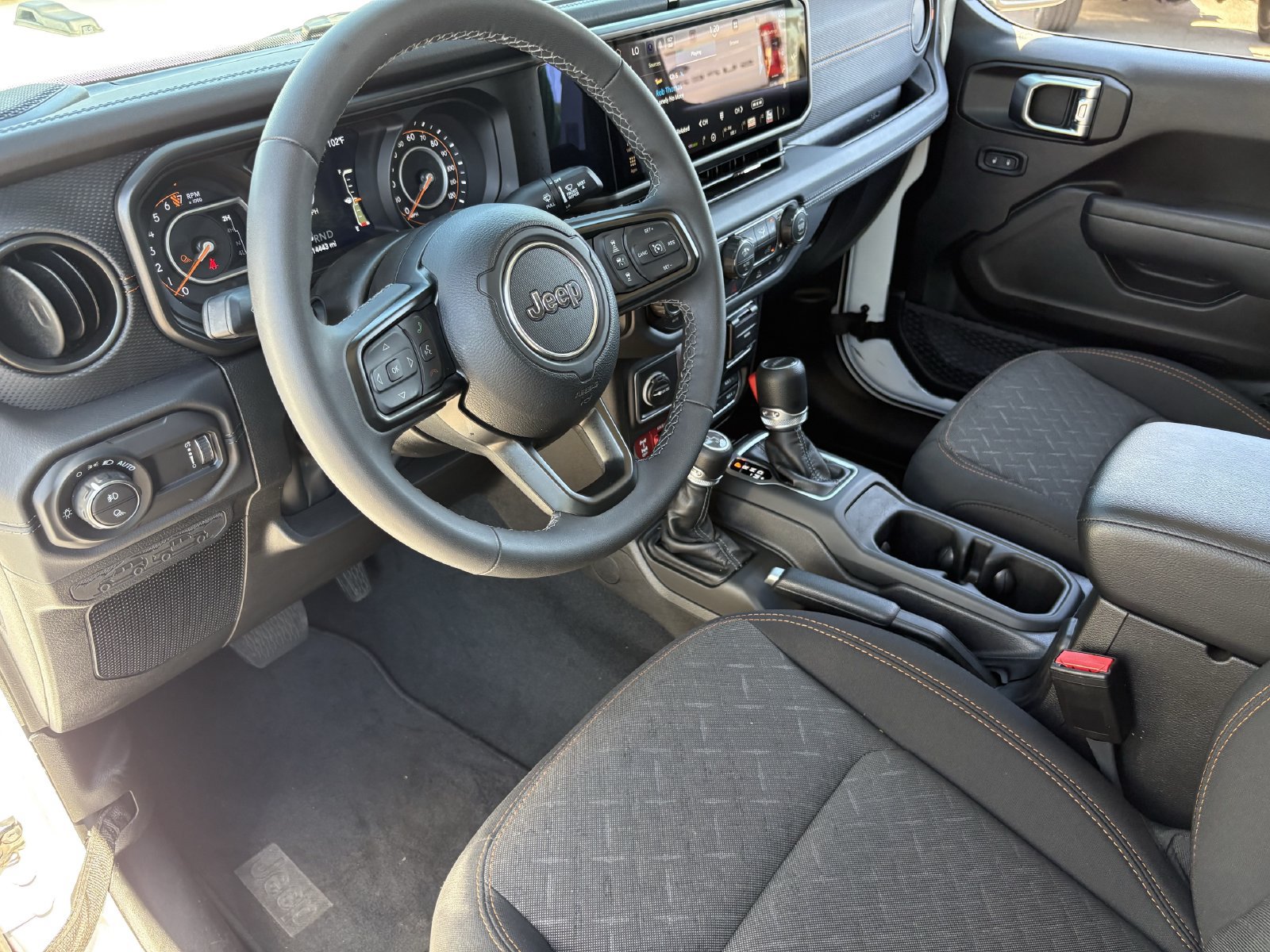 Used 2026 Jeep Gladiator Mojave AWD/4WD image 23