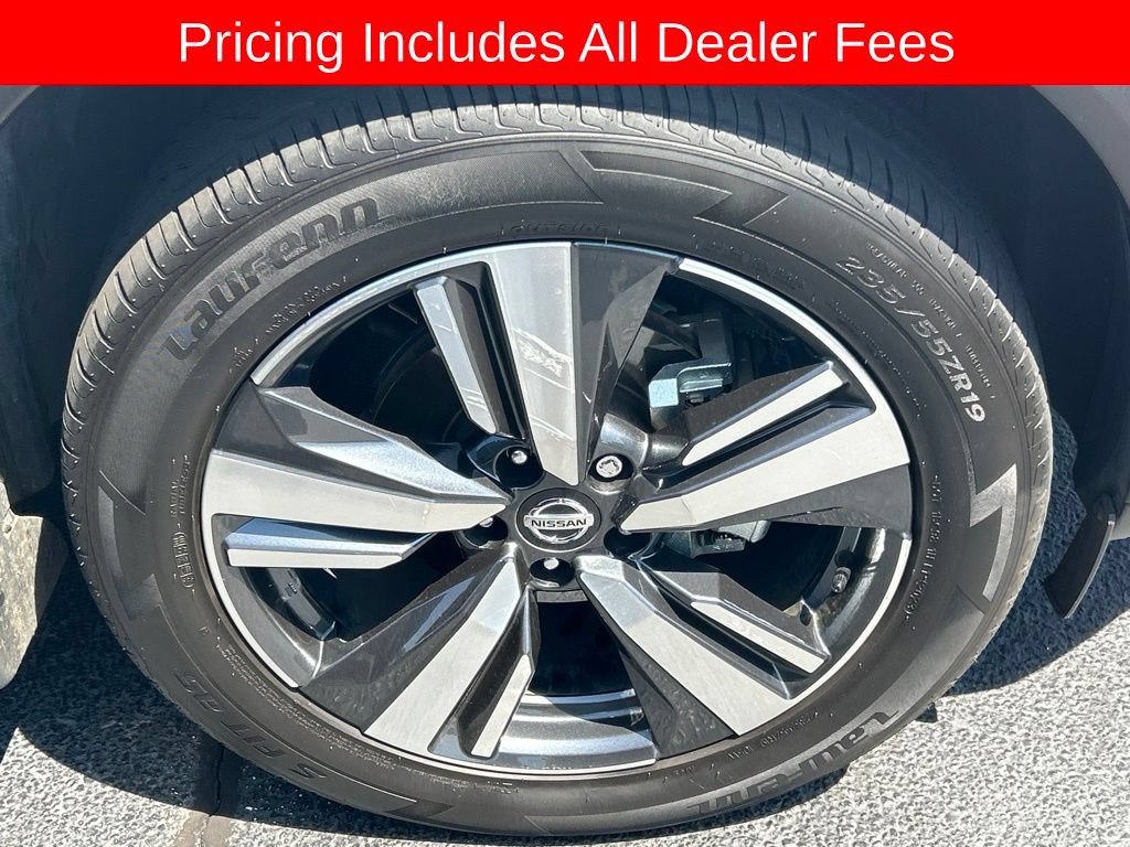 Used 2021 Nissan Rogue SL FWD image 2