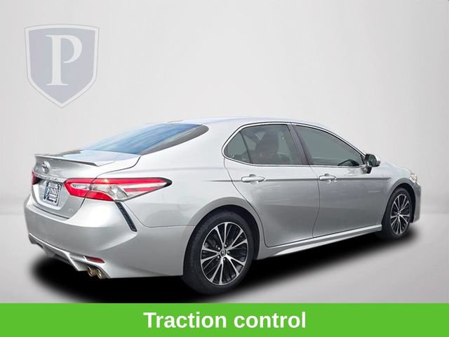 Used 2019 Toyota Camry SE FWD image 6