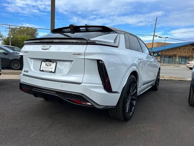 New 2026 Cadillac Lyriq V w/ Exterior Carbon Fiber Package image 3