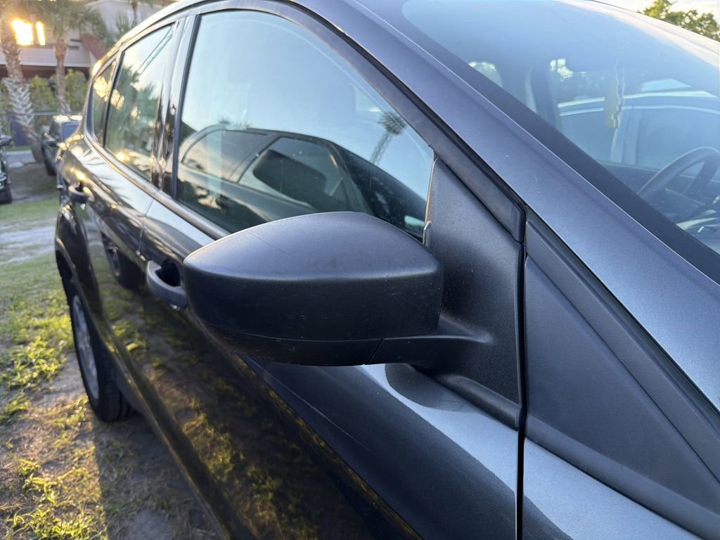 Used 2018 Ford Escape S image 11