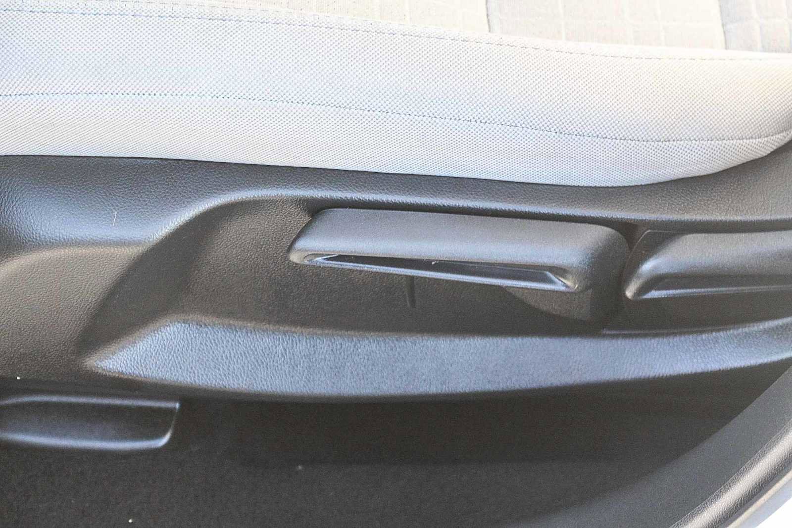 Used 2023 Honda HR-V LX image 31