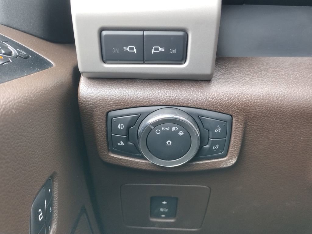 Used 2015 Ford F150 King Ranch image 25