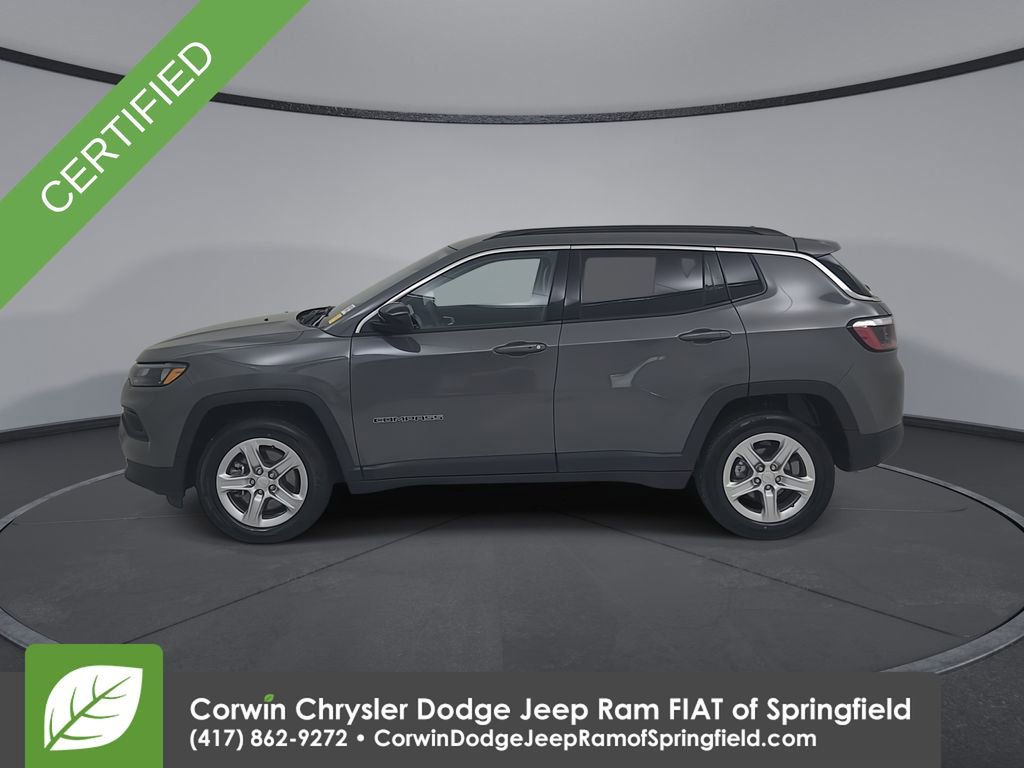 Certified 2024 Jeep Compass Latitude image 9