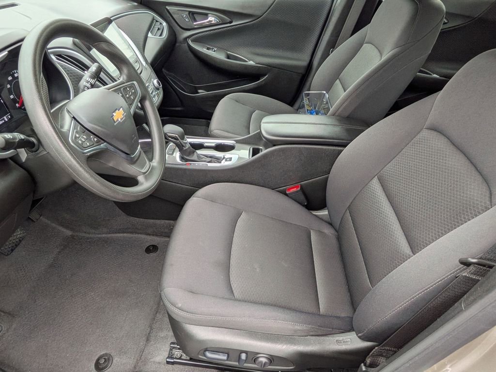 Used 2024 Chevrolet Malibu LT image 11