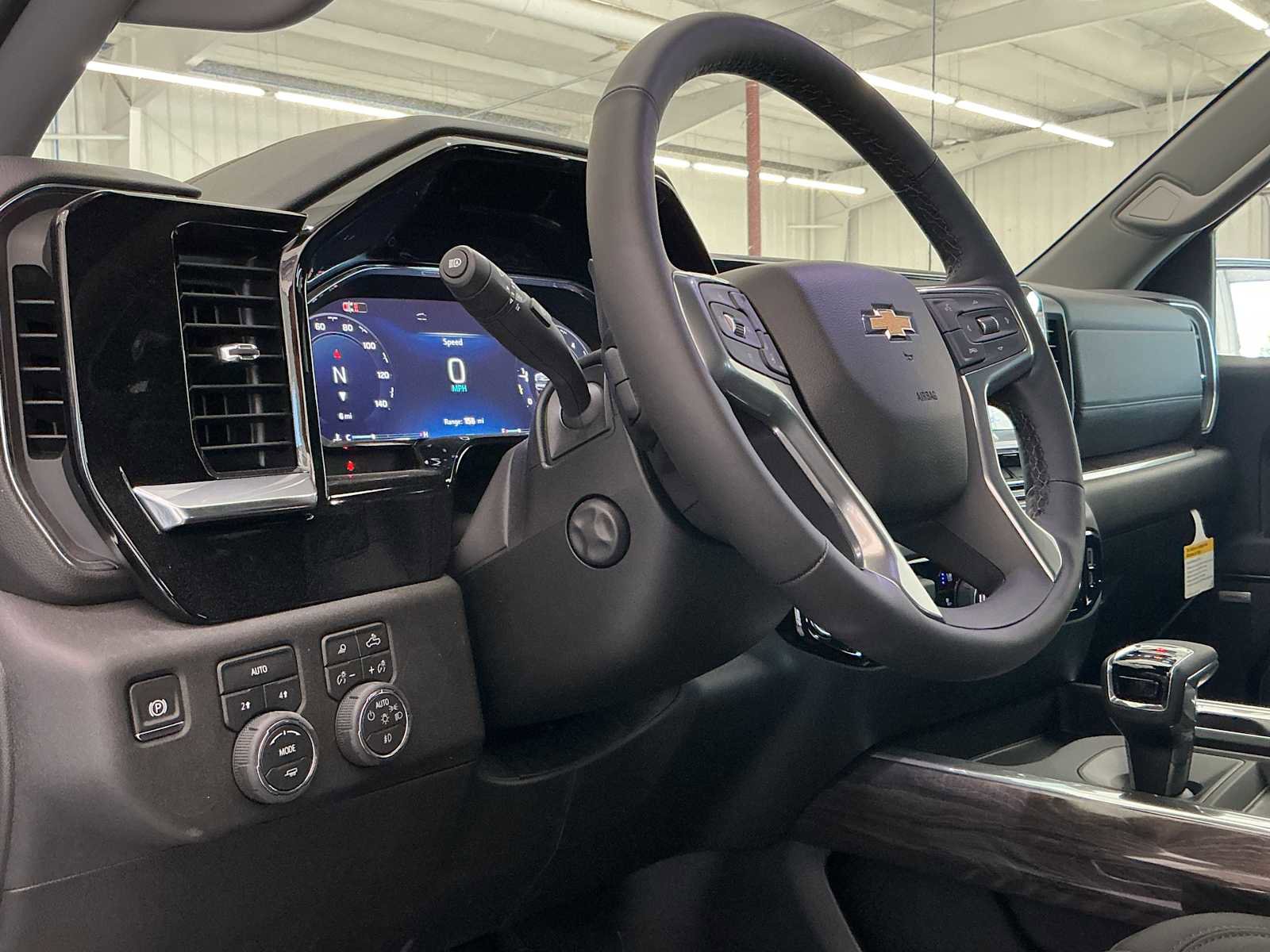 New 2026 Chevrolet Silverado 1500 LTZ w/ LTZ Premium Package AWD/4WD image 17