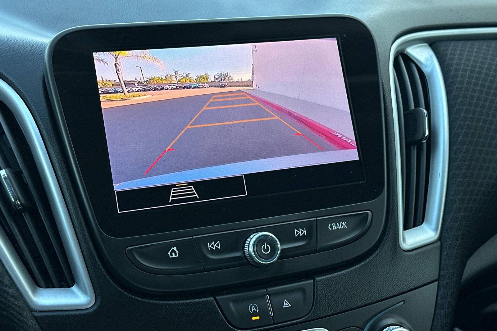 Used 2024 Chevrolet Malibu LT FWD image 25