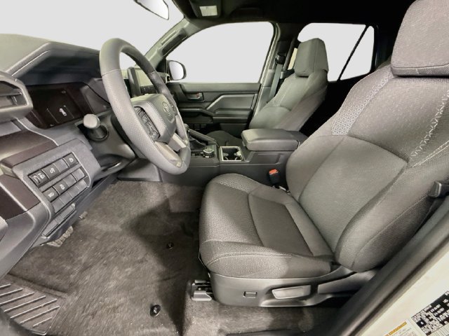 New 2026 Toyota 4Runner SR5 AWD/4WD image 19