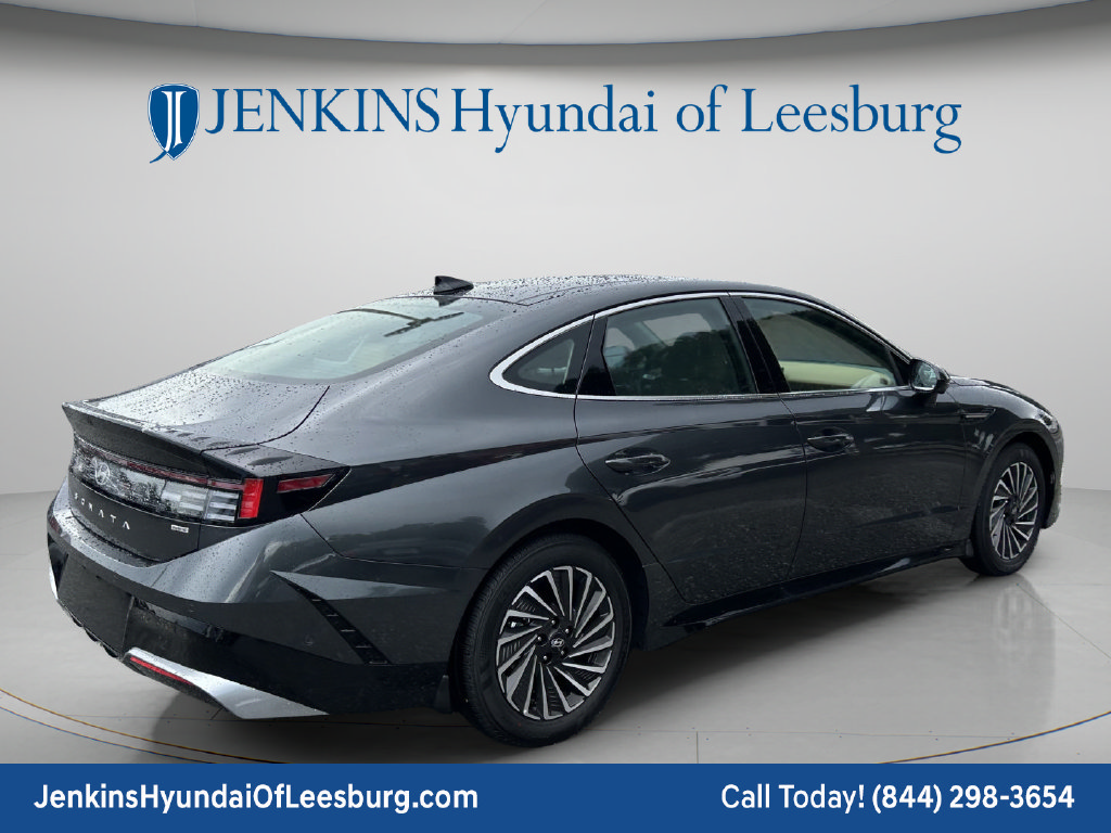 New 2026 Hyundai Sonata Limited FWD image 5