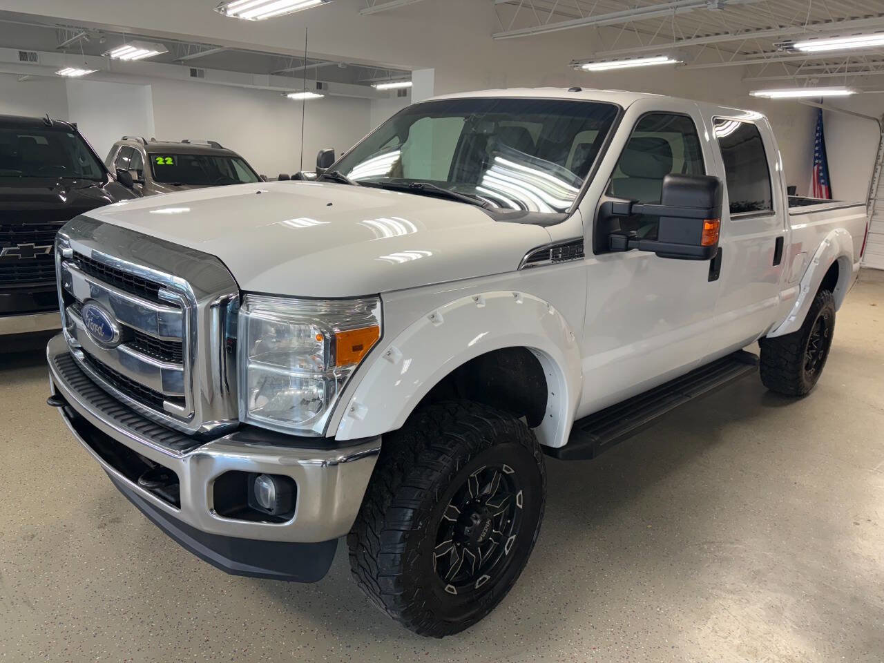 Used 2016 Ford F250 XLT w/ Camper Package image 2