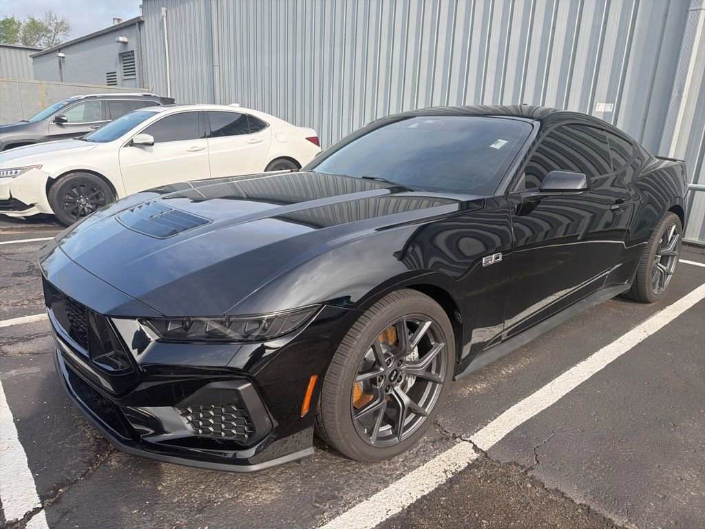 Used 2025 Ford Mustang GT image 8