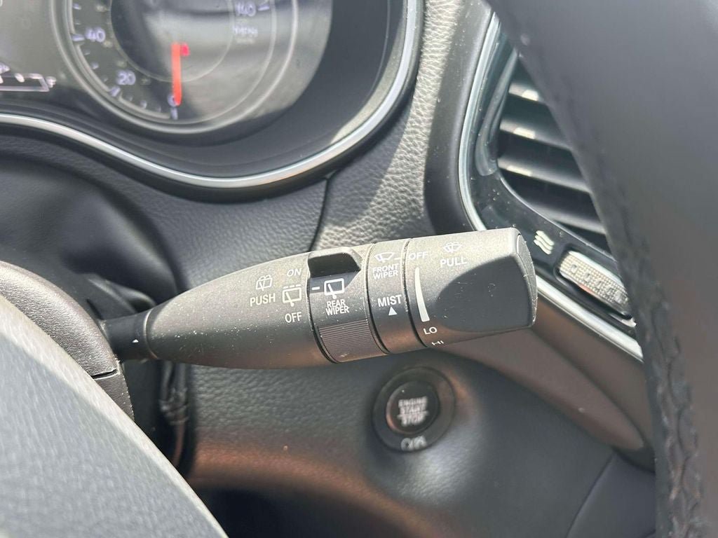 Used 2019 Jeep Cherokee Limited AWD/4WD image 26