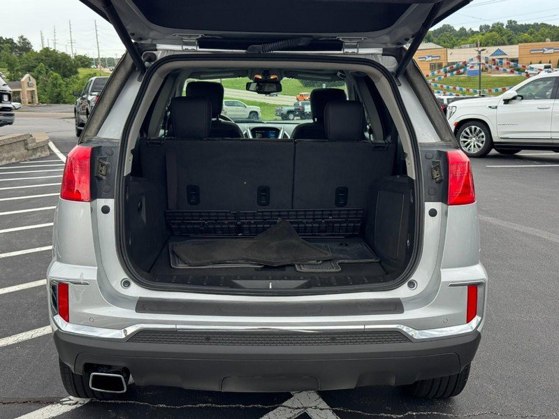 Used 2017 GMC Terrain SLT w/ Driver Alert Package I FWD image 5