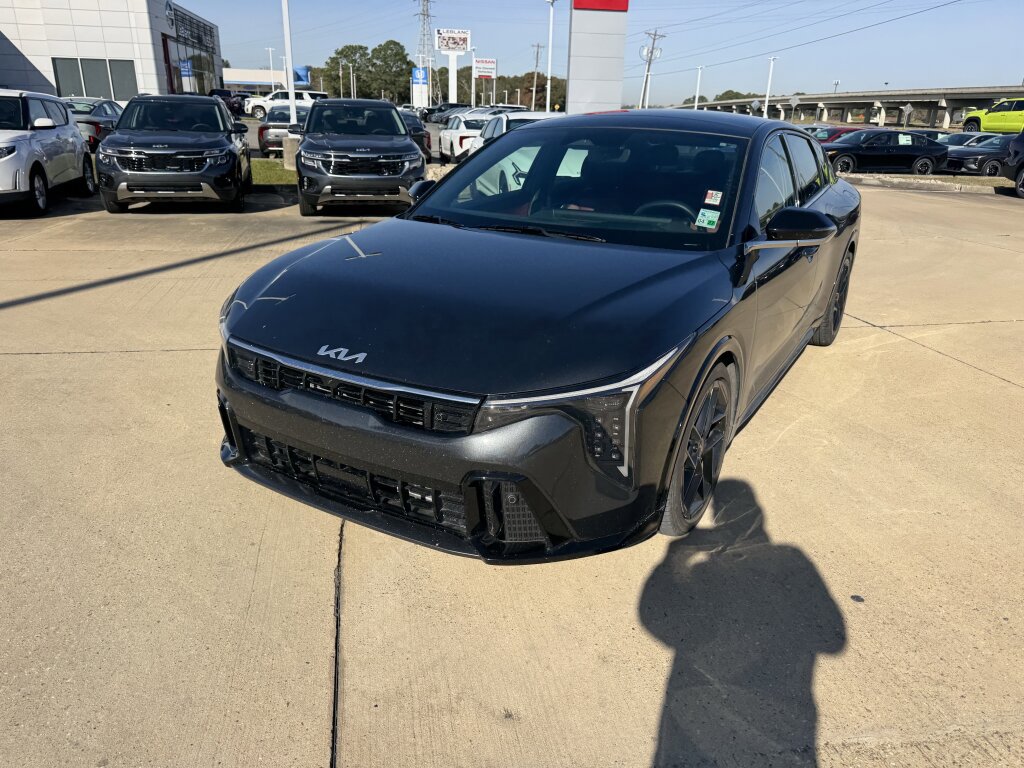 Certified 2025 Kia K4 GT-Line Turbo image 4