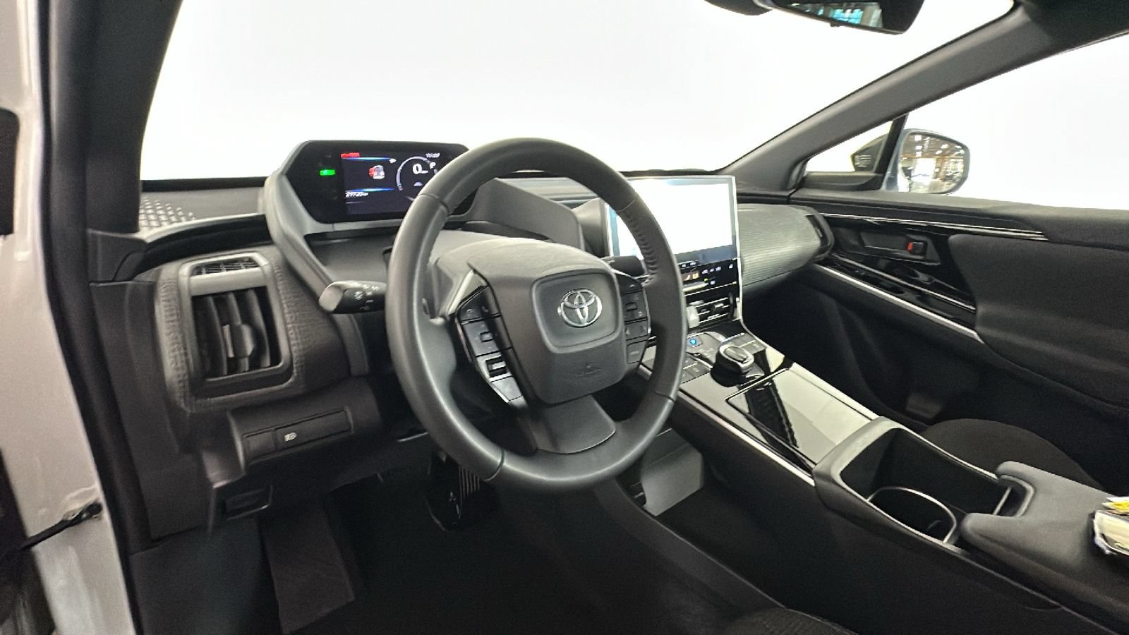 Used 2023 Toyota bZ4X FWD w/ Weather Package image 17