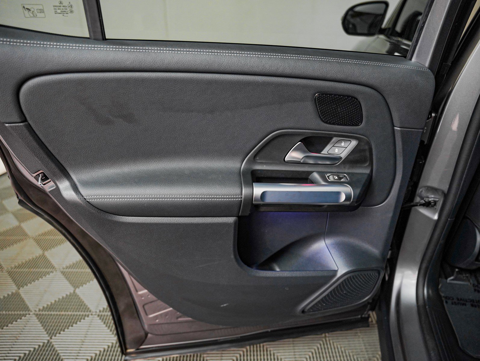 Certified 2023 Mercedes-Benz EQB 250+ w/ Exclusive Package image 24