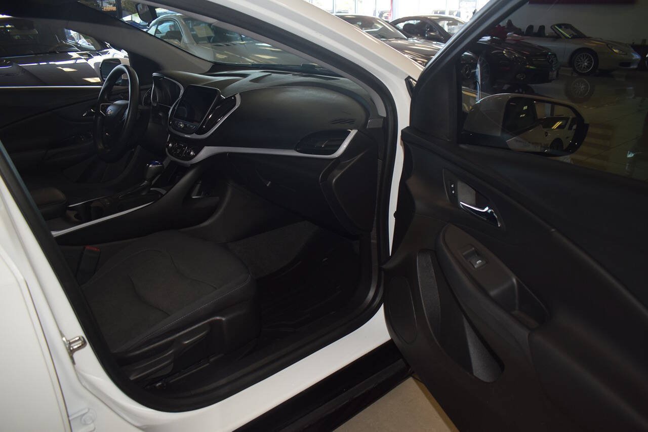 Used 2018 Chevrolet Volt LT FWD image 17