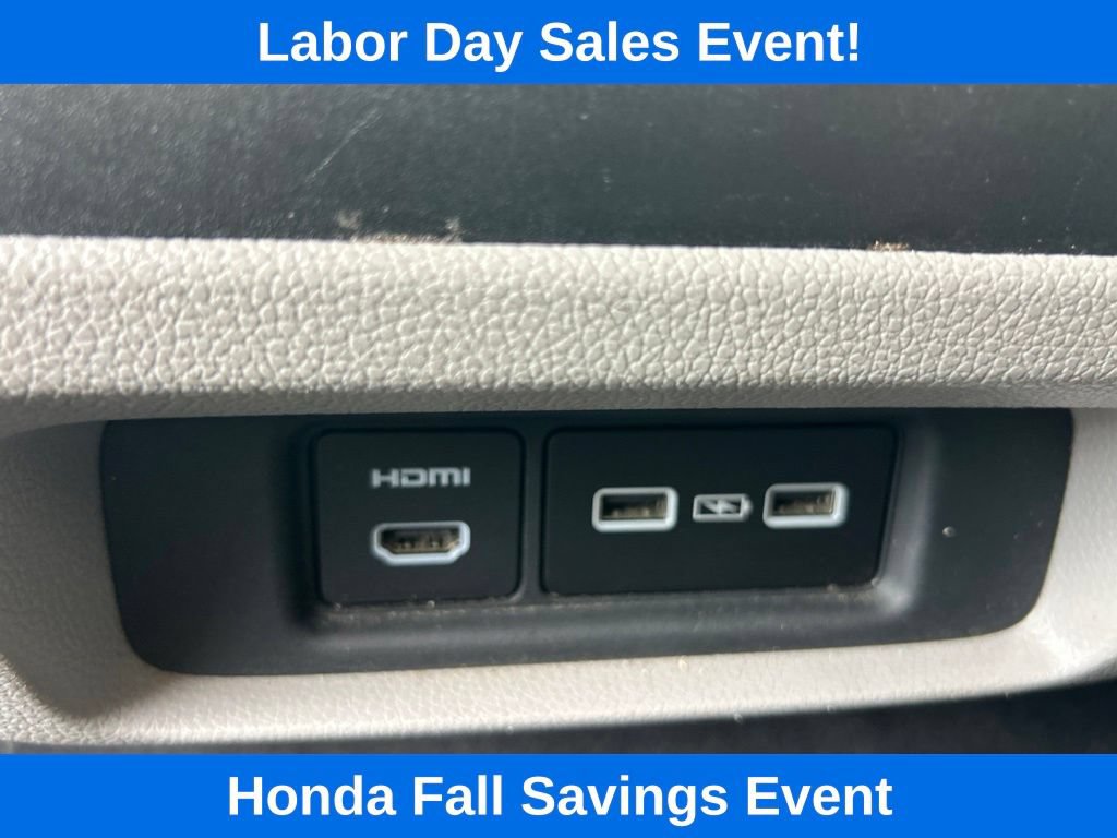 Used 2022 Honda Odyssey Elite image 17