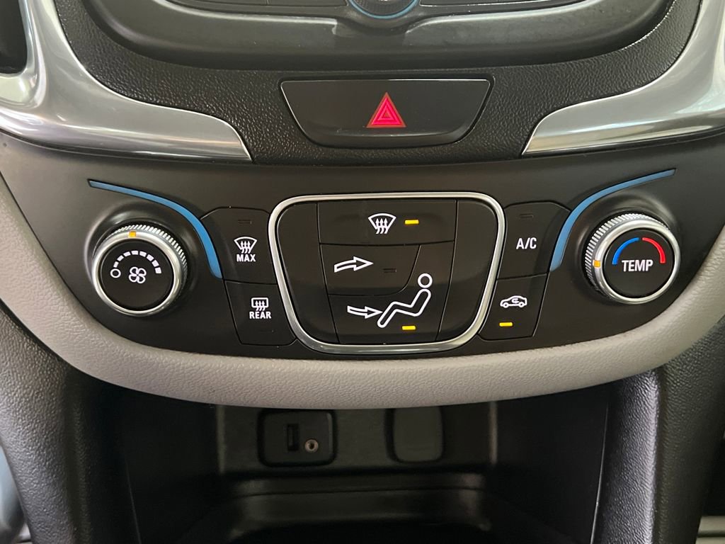 Used 2018 Chevrolet Equinox LS image 28