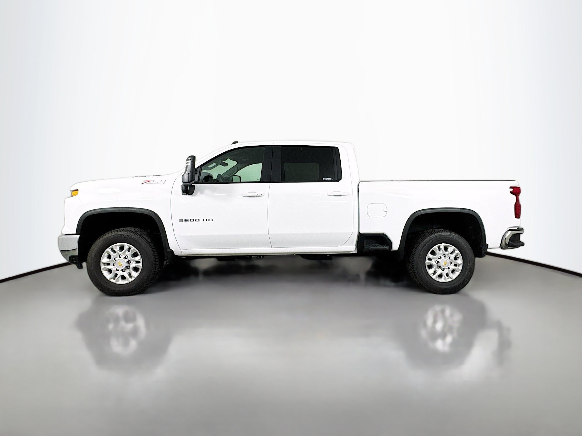 Used 2026 Chevrolet Silverado 3500 LT w/ All Star Edition AWD/4WD image 4