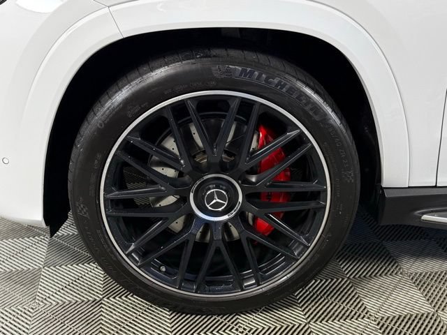 Used 2025 Mercedes-Benz GLS 63 AMG 4MATIC image 10