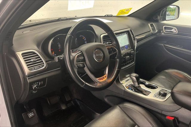 Used 2018 Jeep Grand Cherokee Trailhawk w/ Trailhawk Luxury Group AWD/4WD image 14
