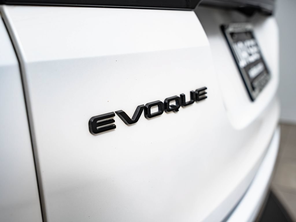 Used 2025 Land Rover Range Rover Evoque Dynamic SE AWD/4WD image 20