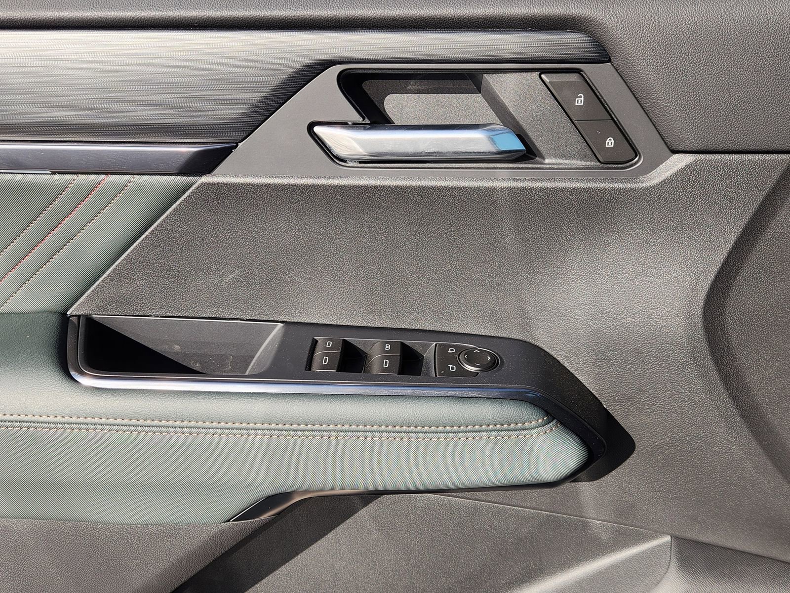 New 2026 GMC Acadia AT4 w/ Luxury Package image 26